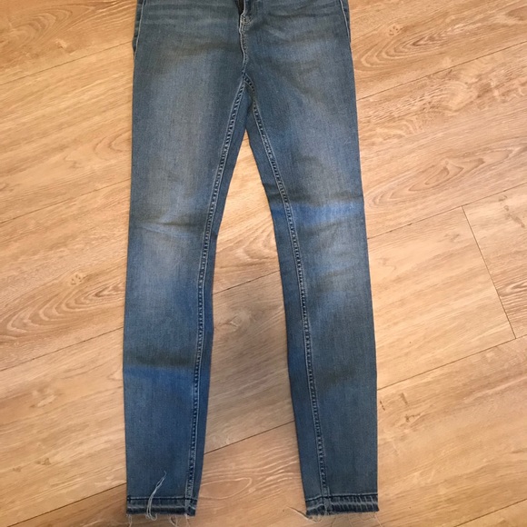 High waisted light wash jeans size 25 - Picture 2 of 2